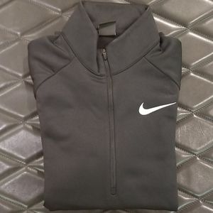 NWOT Nike pullover